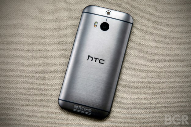 3-BGR-HTC-One-M8-top
